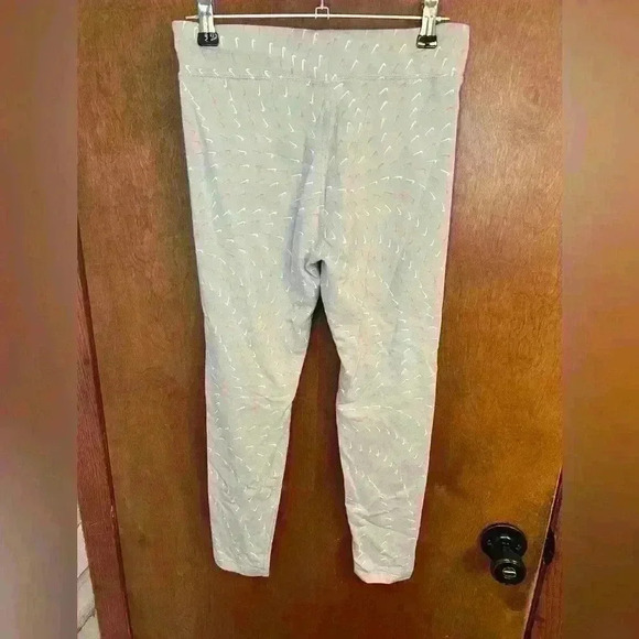 Youth Girls Size Small Nike Leggings - Picture 2 of 3